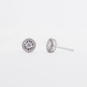 28 RD 0,17 GH VS/SI 2 RD 0,15 GH VS/SI ILLUSION NOVA WHITE EARRING
